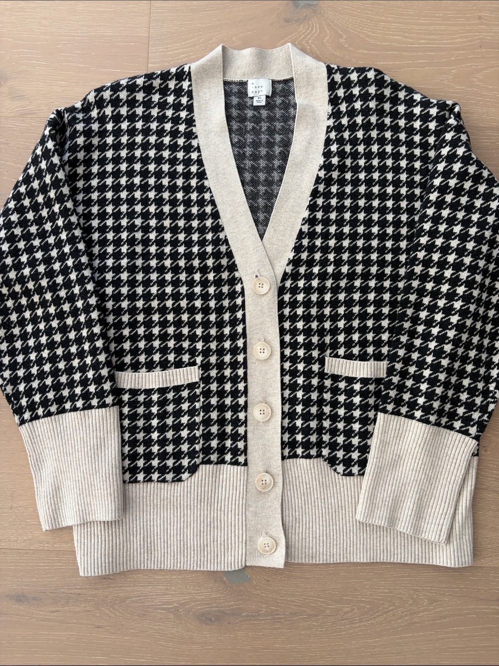 a new day Black & Cream Houndstooth Button-Up Cardigan. No Tags But Never Worn